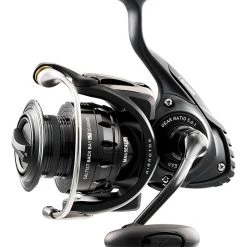 New Arrivals Daiwa Saltist Back Bay STTBBLTMD-C Spinning Reels